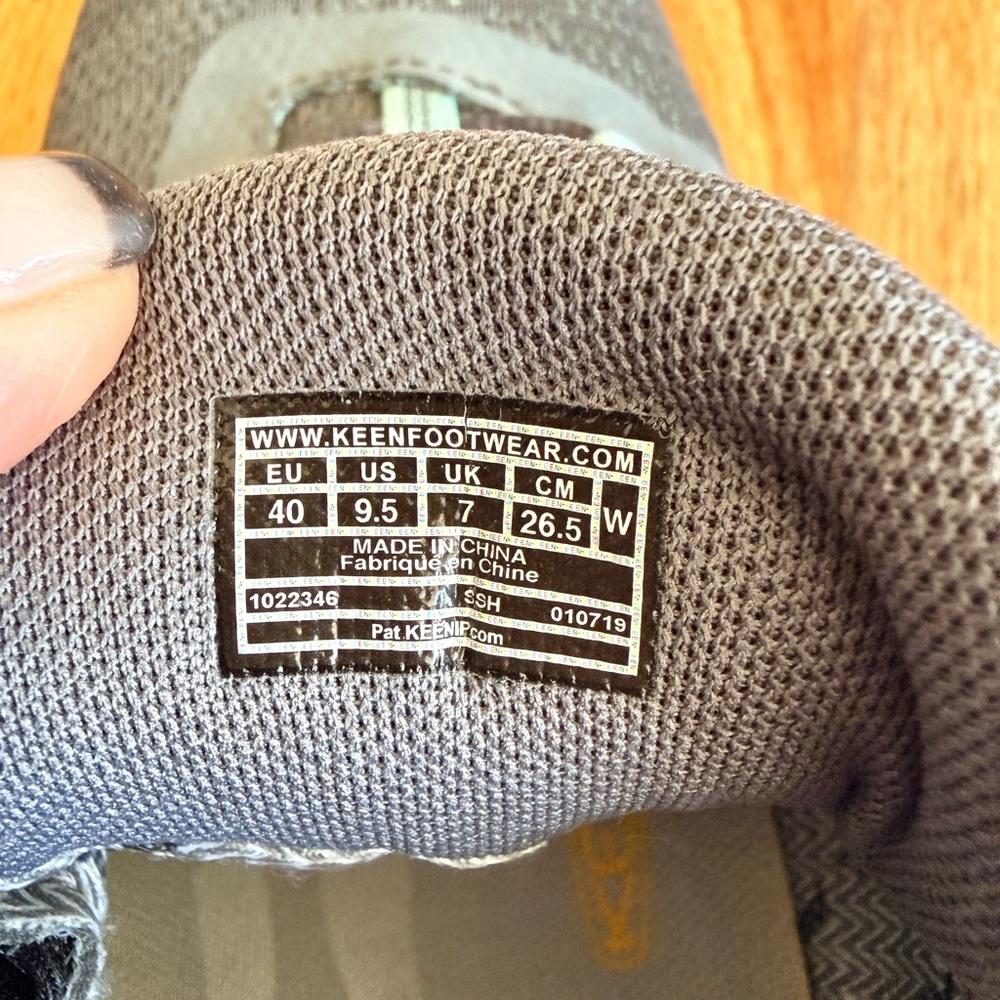 Keen Women's Gray and Turquoise Athletic Shoes with Keen Dry & Konnectfit - Picture 7 of 11